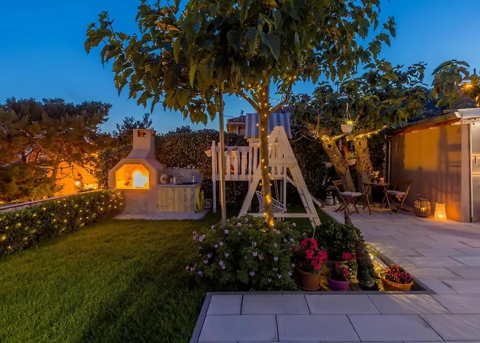 Villa Katess With Heated Pool