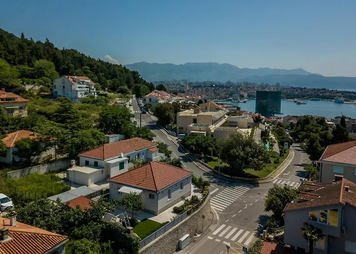 Villa Katess With Heated Pool