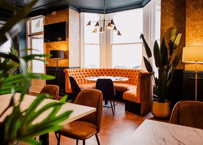 San Clu Hotel, Bar & Brasserie