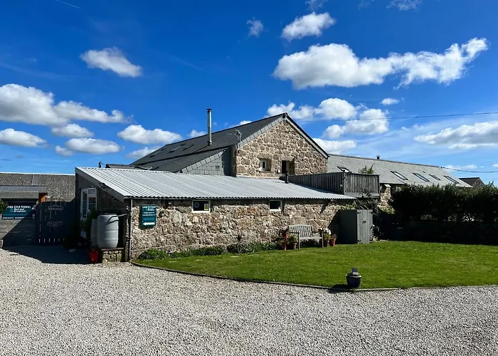Lands End Hostel And B&B