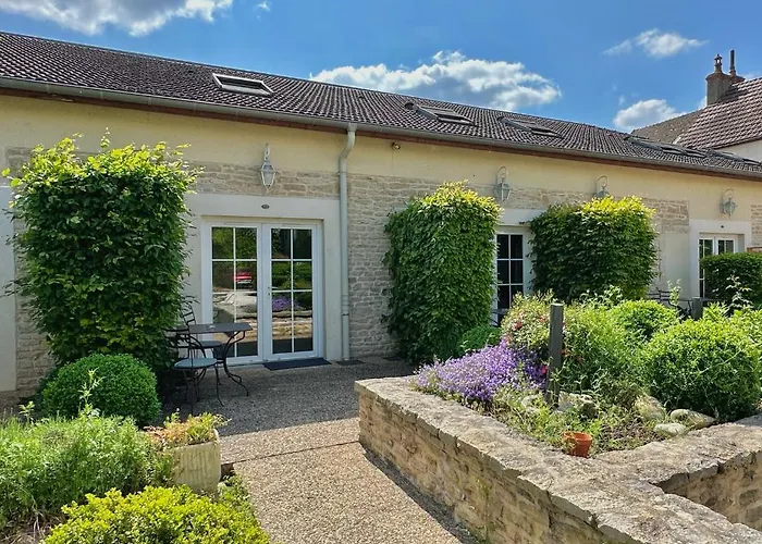 Logis Hotel De Bretonniere - Beaune Centre