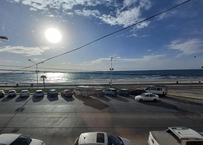 Costanera Hotel