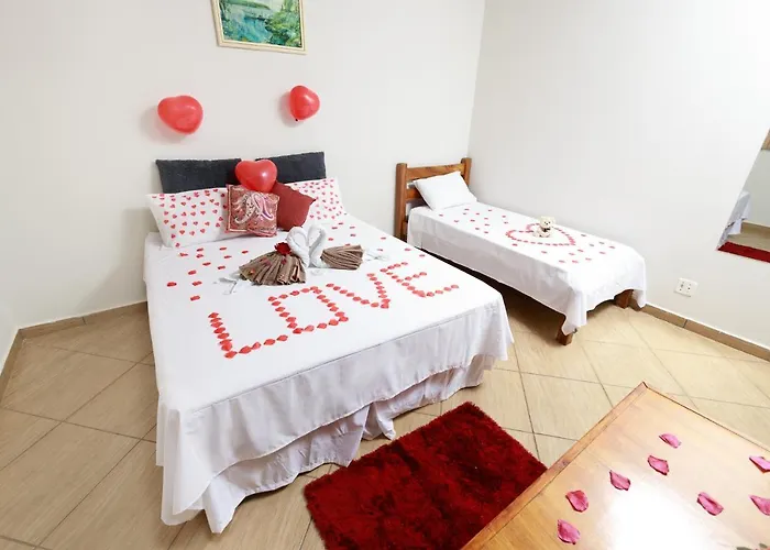 Hotel Portela III - Aprox 600m do Thermas dos Laranjais e Hot Beach