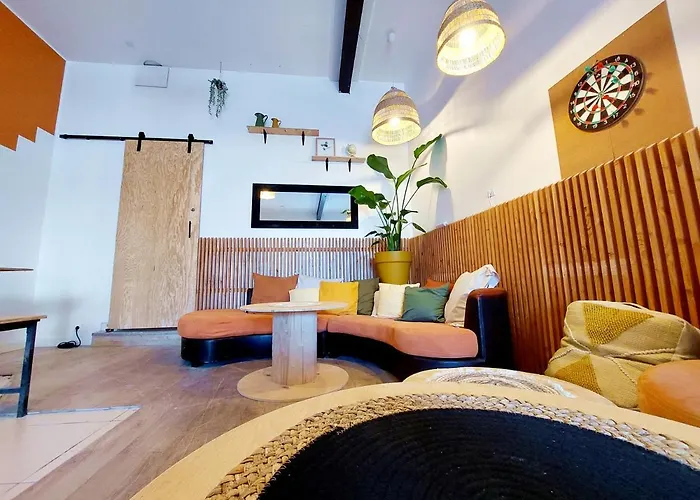 COAST - Utopy Hostel