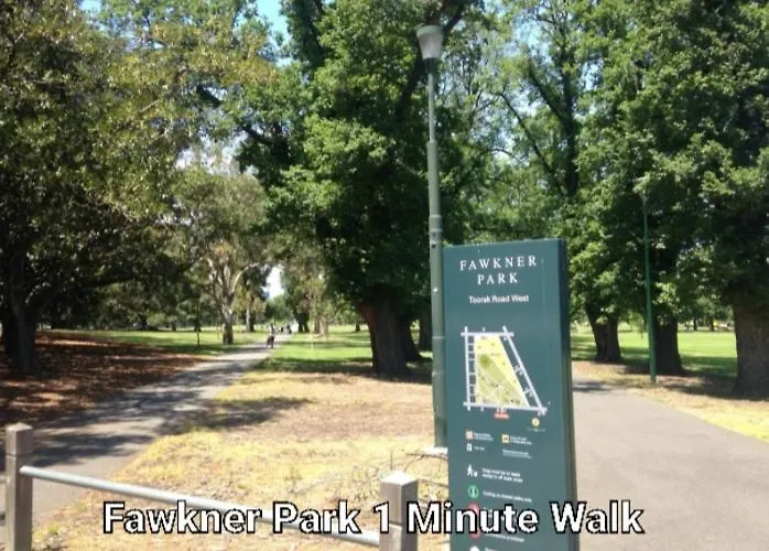 Fawkner Mansions Heritage Hotel