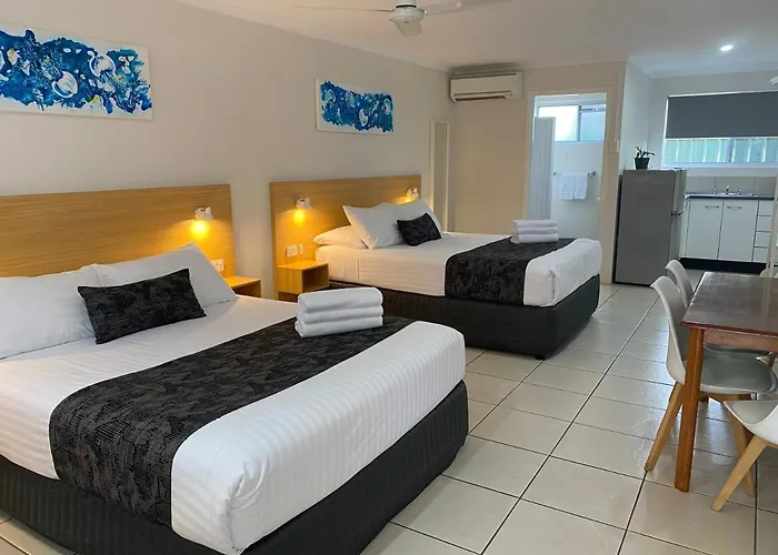 Tin Can Bay Motel