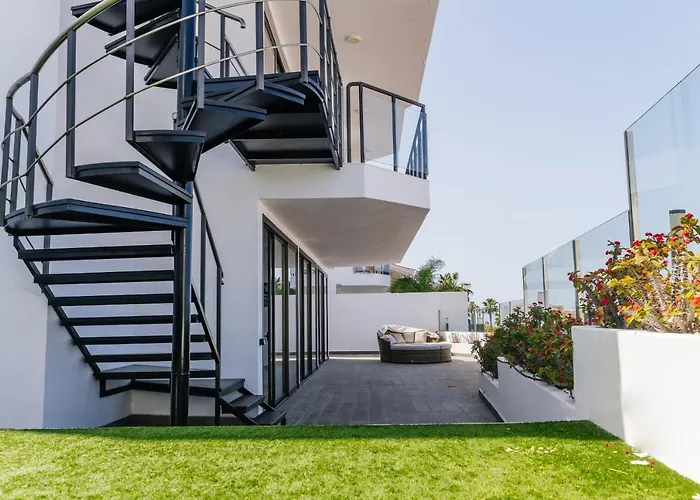 Sunset White Villa - Ocean View, Jakuzzi, Heated Pool, Air-Conditioning, Grill