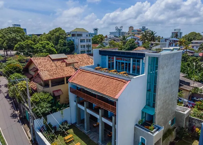 Beverly Suites Mount Lavinia