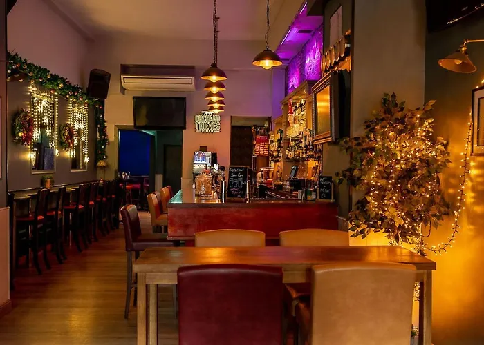 Bru Bar & Hostel