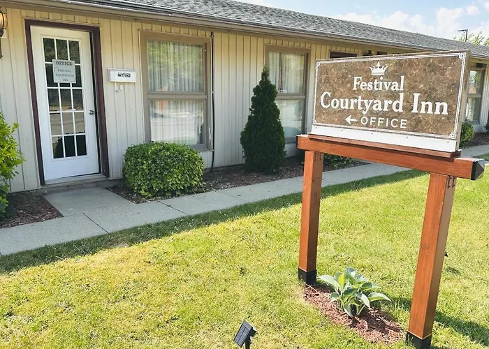 Festival Courtyard Inn