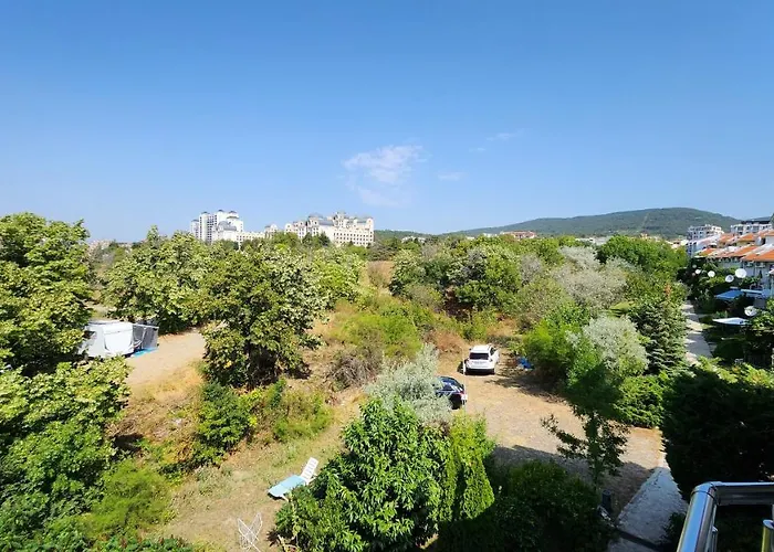 Nushev Hotel