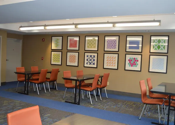 Holiday Inn Express Hotel & Suites Binghamton University-Vestal By Ihg