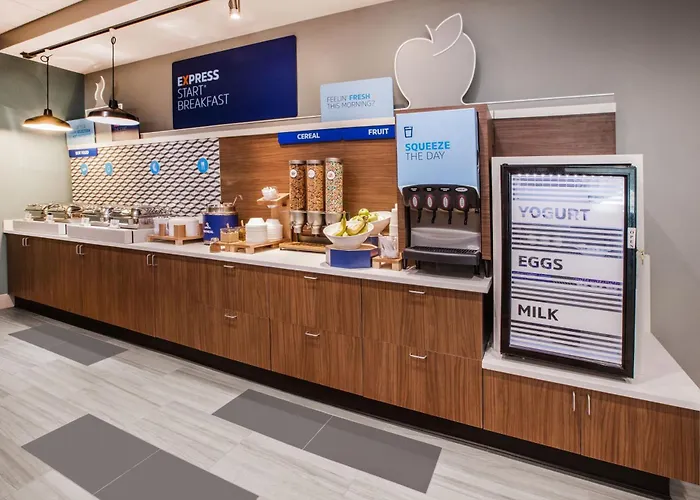 Holiday Inn Express Lordstown-Newton Falls/Warren By Ihg