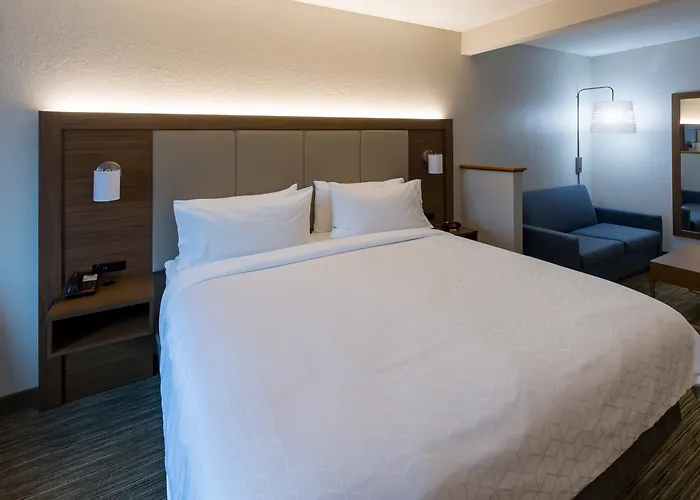 Holiday Inn Express Hotel & Suites Louisville South-Hillview, An Ihg Hotel