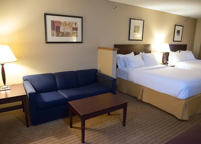 Holiday Inn Express Devils Lake By Ihg