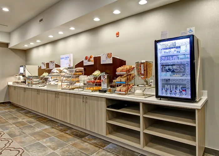 Holiday Inn Express & Suites Oshawa Downtown - Toronto Area By Ihg