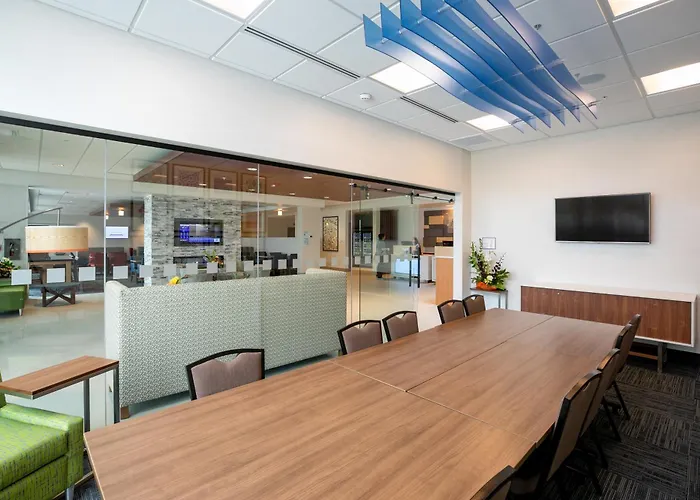 Holiday Inn Express - Lethbridge Southeast By Ihg