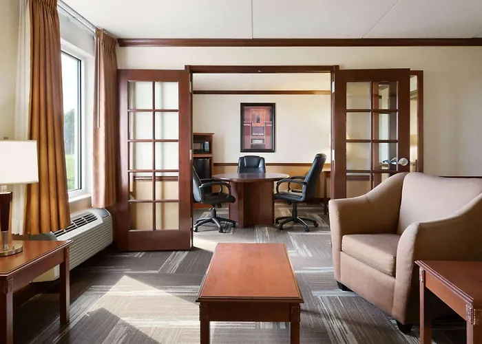 Baymont By Wyndham Mandan Bismarck Area