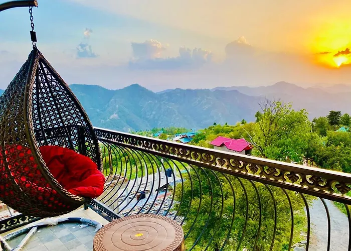 Staynest Mashobra With Balcony- A Peacefull Stay