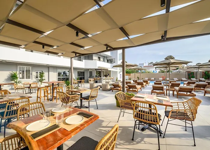 Nicolas Grand Suites, Adults Only