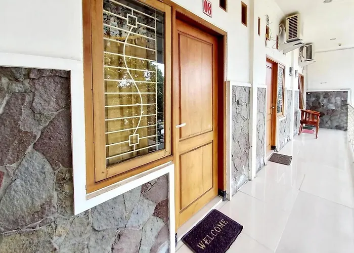 Griya Juanda Syariah Near Rs Dharma Husada Probolinggo Mitra Reddoorz