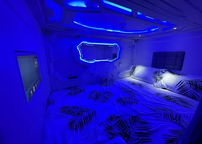 Good Vibes Only Capsule Hostel Malaga