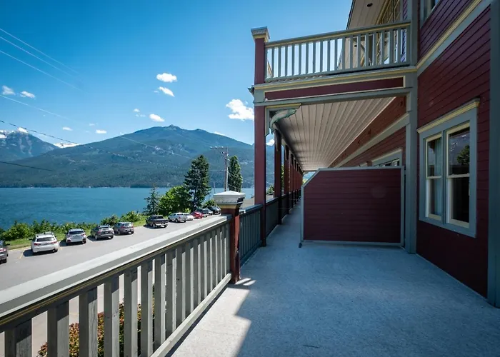 Kaslo Hotel