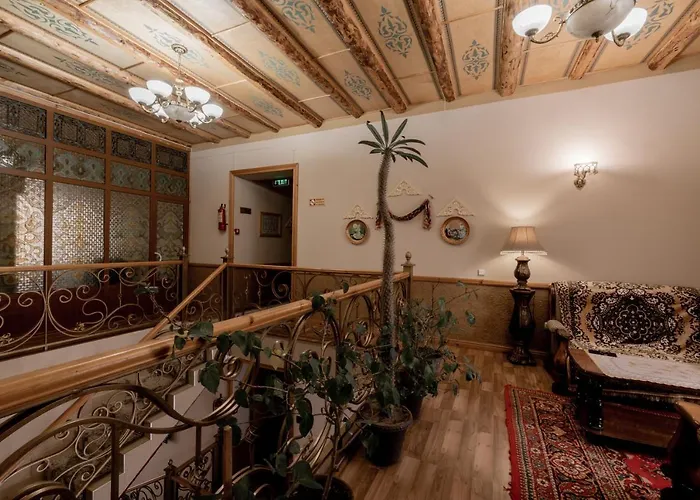Hotel Billuri Sitora