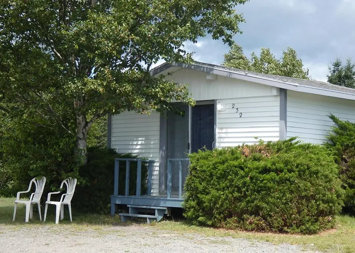 The Cove Motel & Restaurant