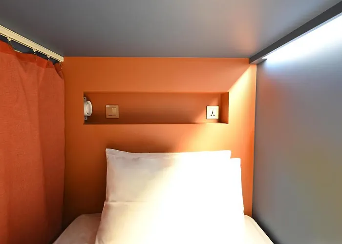 Dream Chaser Boutique Capsule Hotel