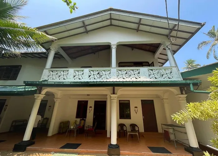 Lavila Beach Cottage