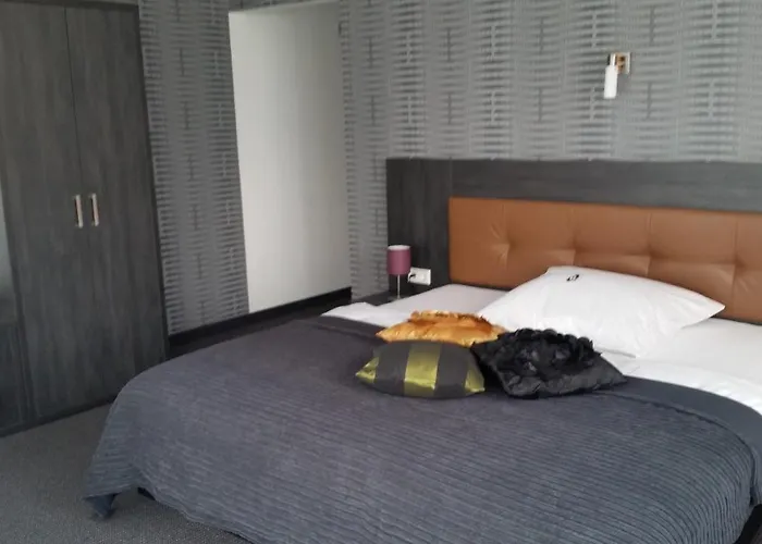 APPART-HOTEL, Einsteinstraße