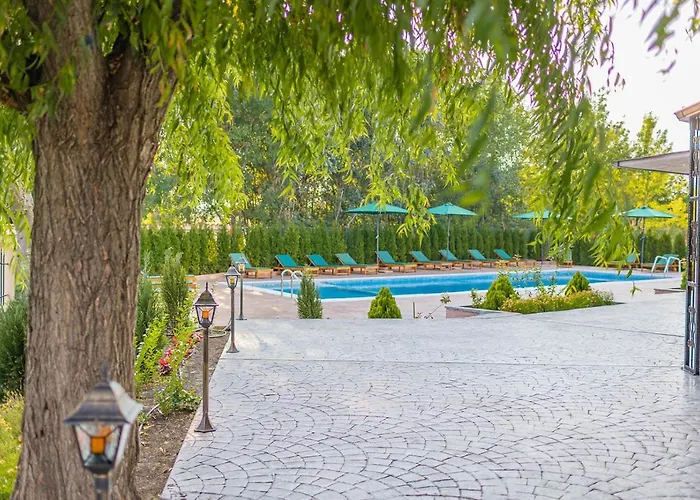 Lecardo Hotel