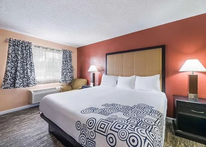 Rodeway Inn Modesto Near Downtown