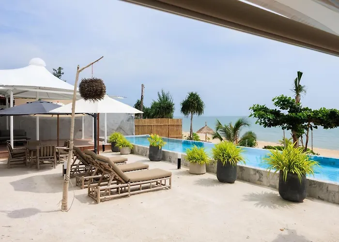 Elite Atoll Beachfront Hotel