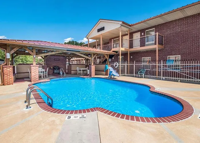 Econo Lodge Selmer