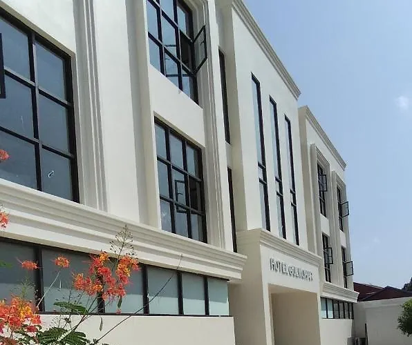 Hotel Gulmohar