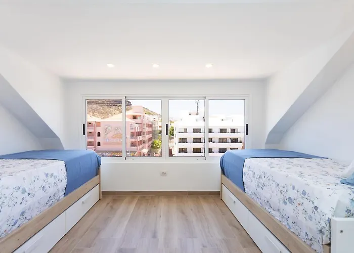 Design House 150M From Las Vistas Beach