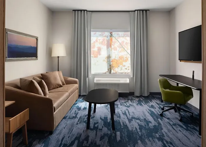 Fairfield By Marriott Inn & Suites Whitsett Greensboro East