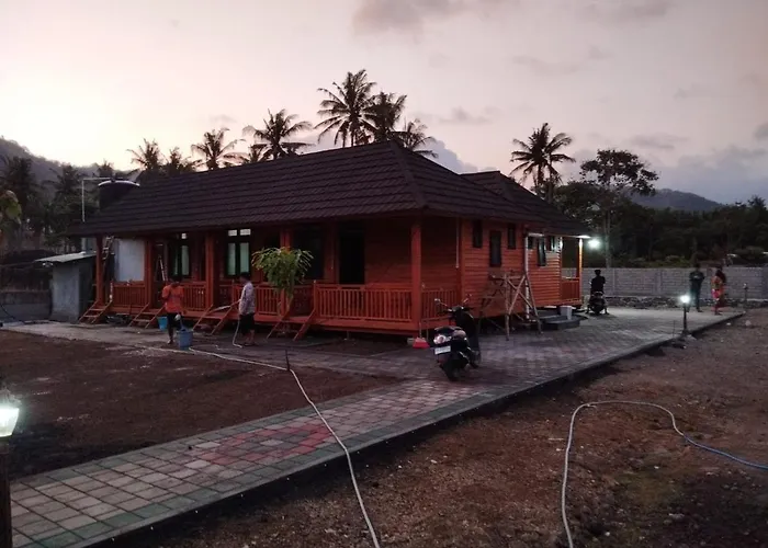 Mandalika Queen Hostel