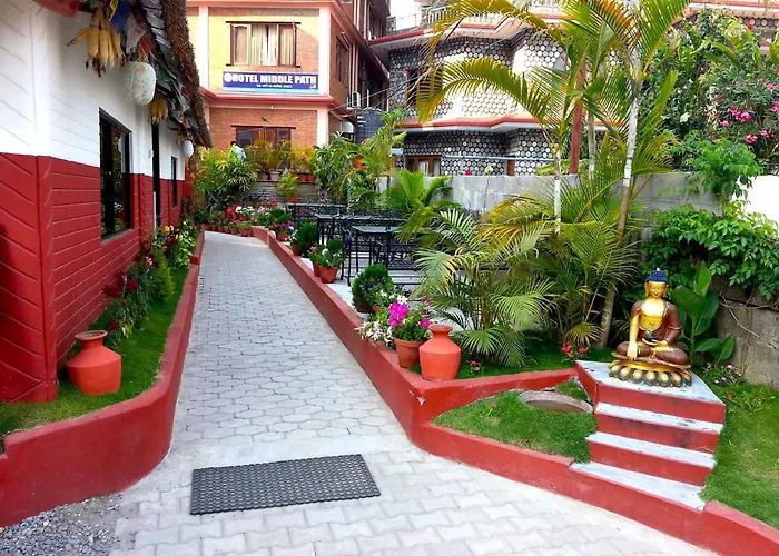 Hotel Middle Path & Spa