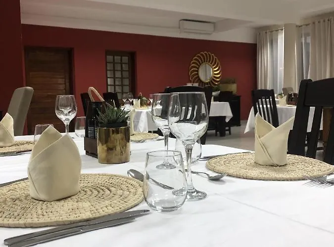 Inhambane Hotel Escola