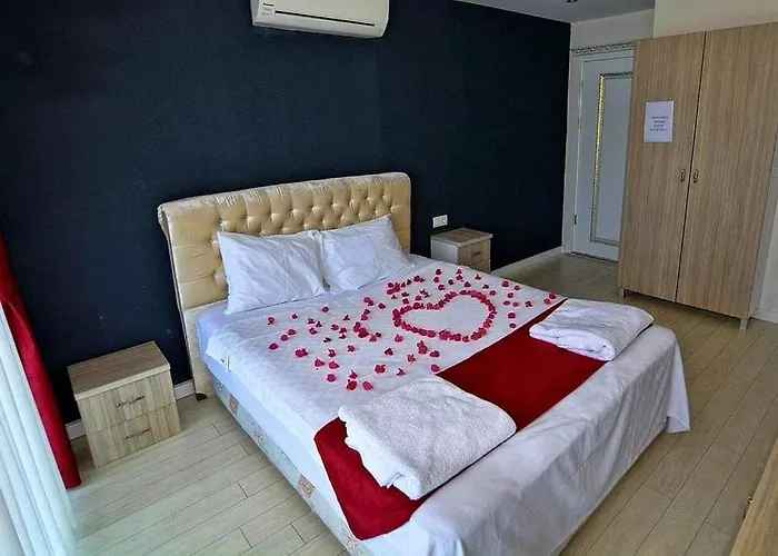Airport Guelluek Otel