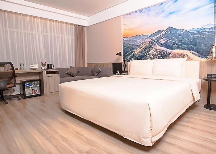 Atour Hotel Qinhuangdao Railway Station Yingbin Road