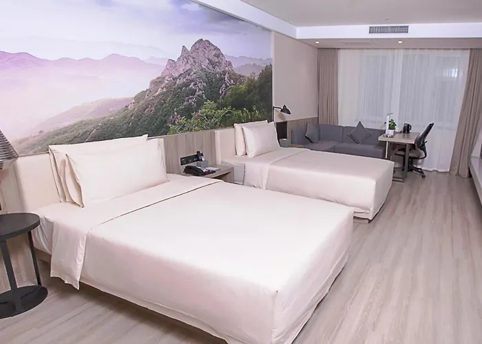 Atour Hotel Qinhuangdao Railway Station Yingbin Road