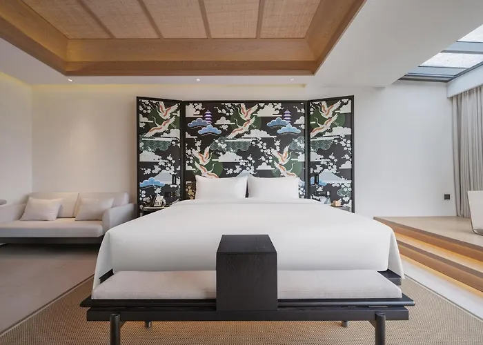 Tengchong Jingge Banshan Hot Spring Hotel