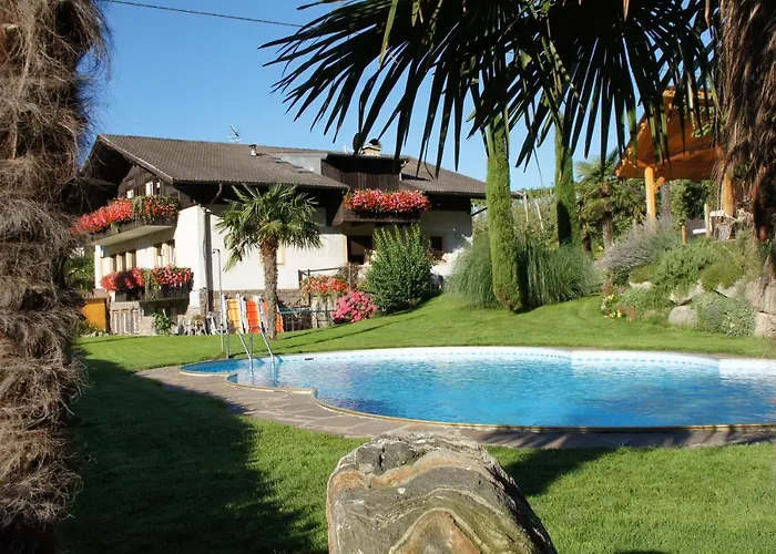 Aparthotel Oberangerhof Algund