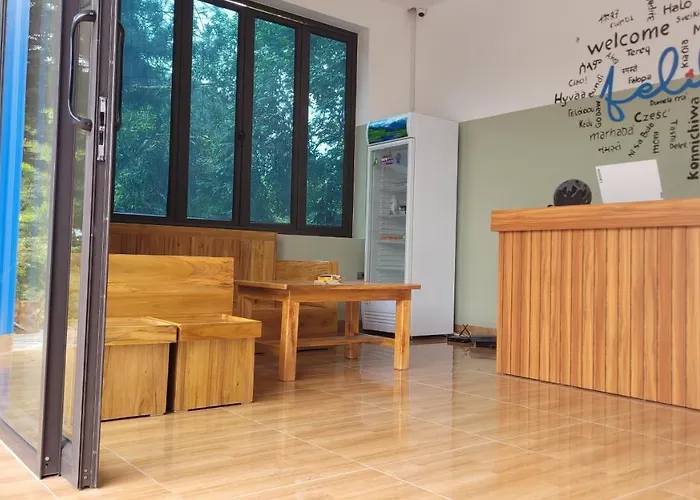 Felila Hostel & Tours