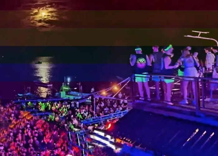 Full Moon Central Party Hotel