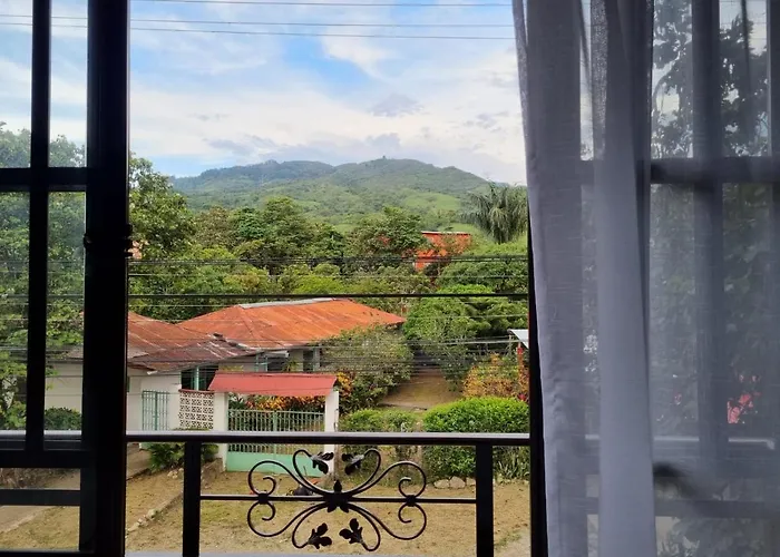 Hotel Wiky House, Antes La Casona De Wiky